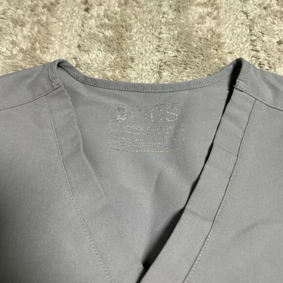 FIGS Scrub Set - Picture 8 of 8